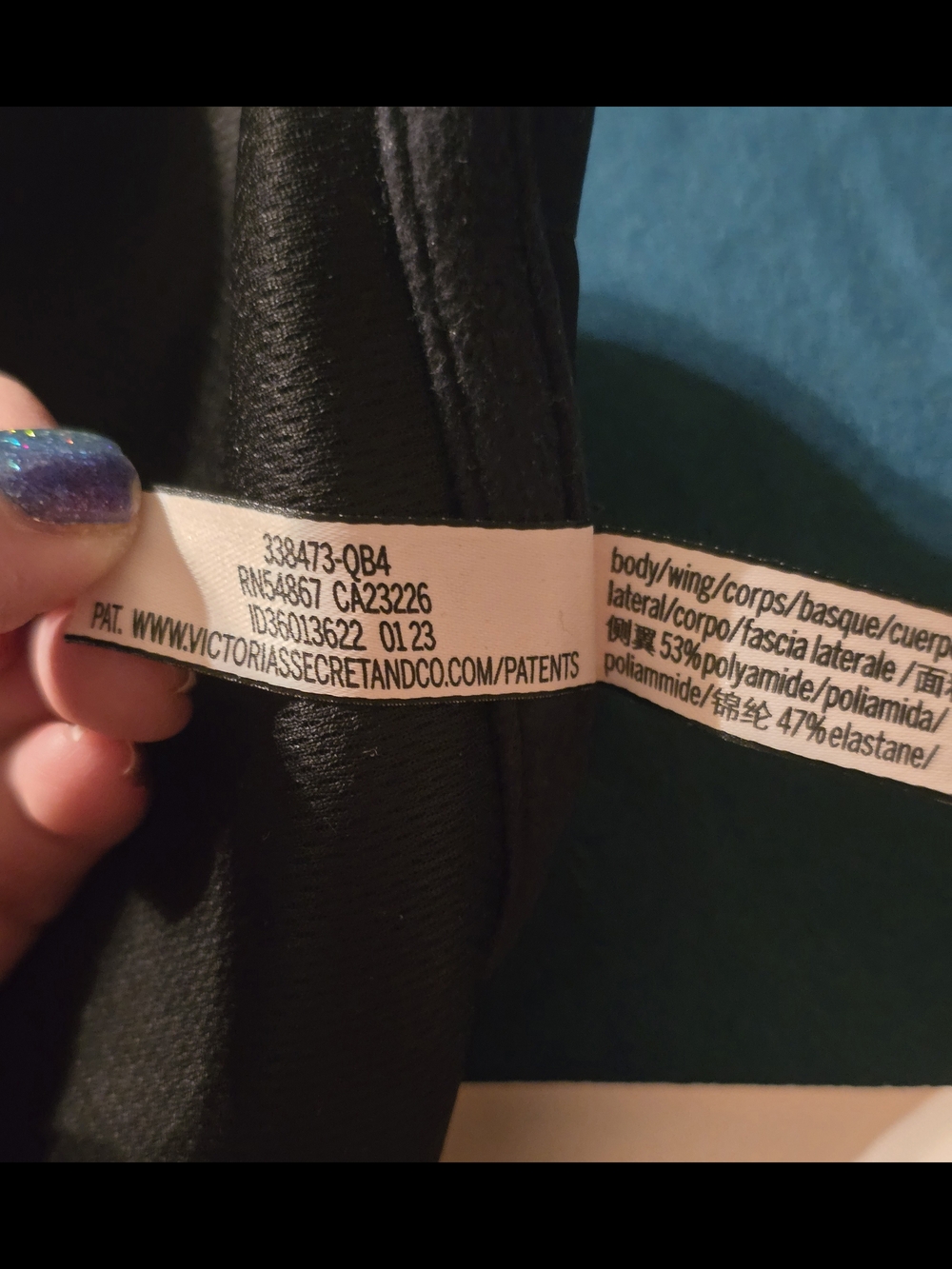 Black Knockout Front-Zip Sports Bra with Contrast Piping - Picture 14 of 16